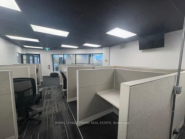 701 Rossland Road E, Unit 201 - Photo 14