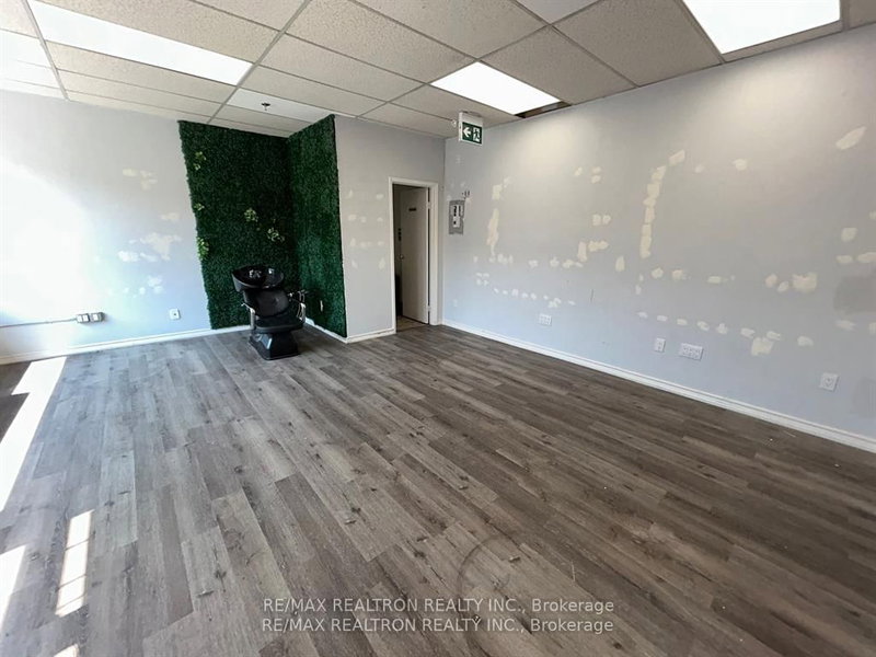 3 - 153 Brock St N, Whitby, L1N 4H3 | Image 3