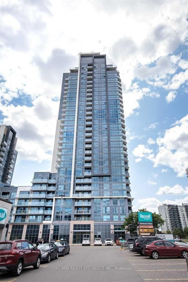 813 - 30 Meadowglen Place