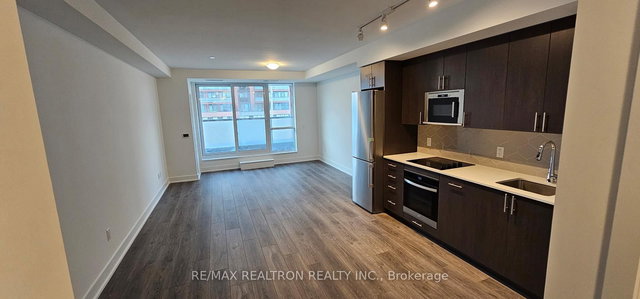 216 - 2545 Simcoe Street N