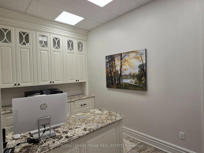 1472 Thornton Rd N photo 3