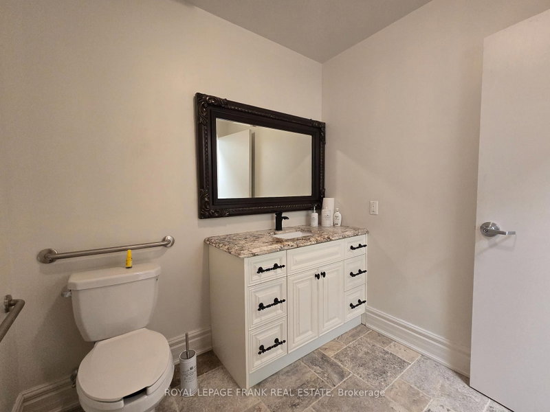 1472 Thornton Rd N photo 5