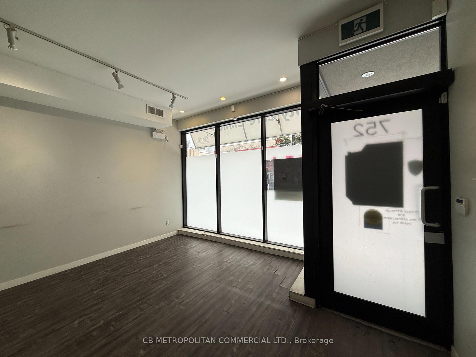 752 Danforth Avenue - Photo 4