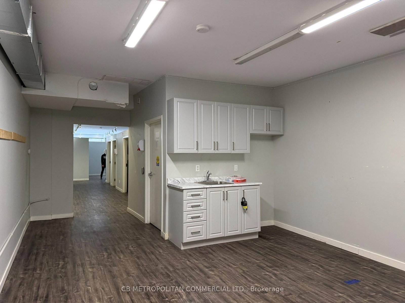 752 Danforth Avenue - Photo 6