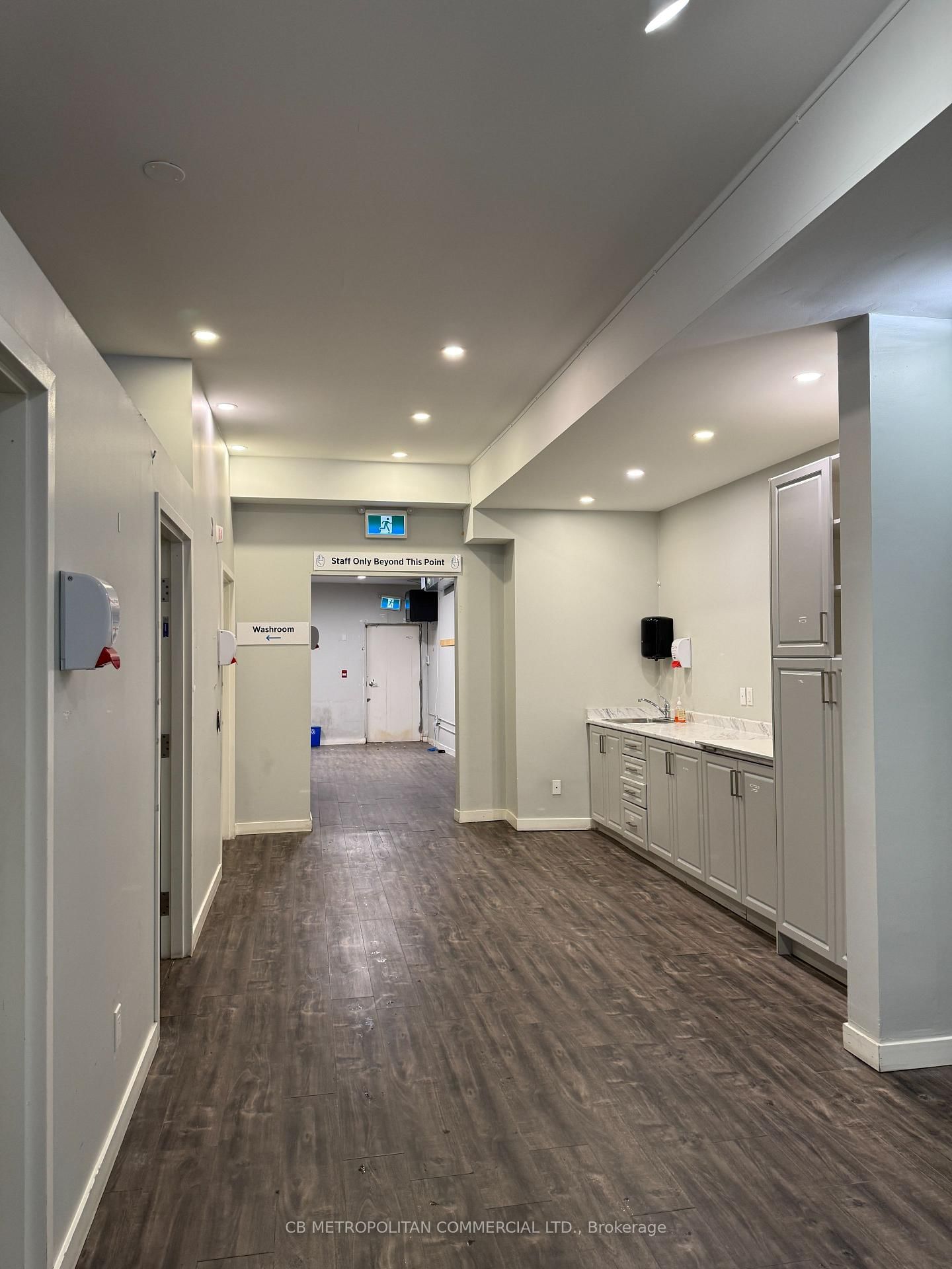 752 Danforth Avenue - Photo 7