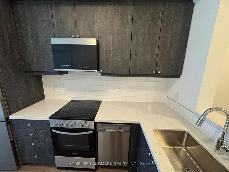 116 - 51 Clarington Blvd, Clarington, L1C 0H6 | Image 3