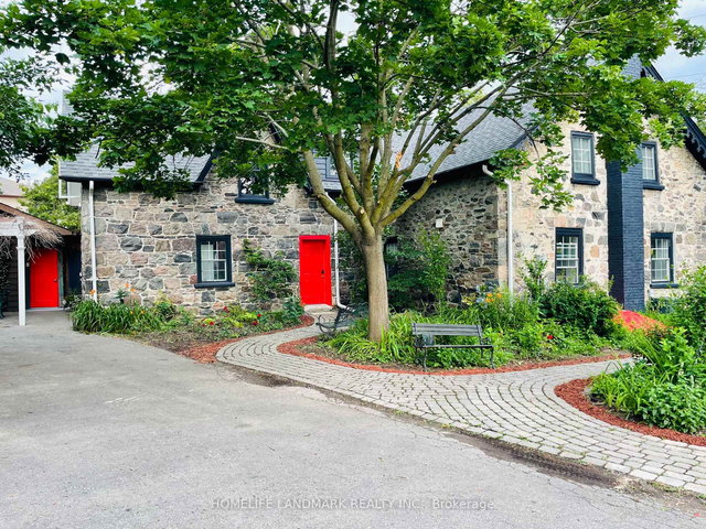 2319 Wildwood Crescent