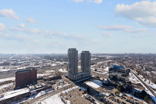 PH16 - 275 Village Green Square