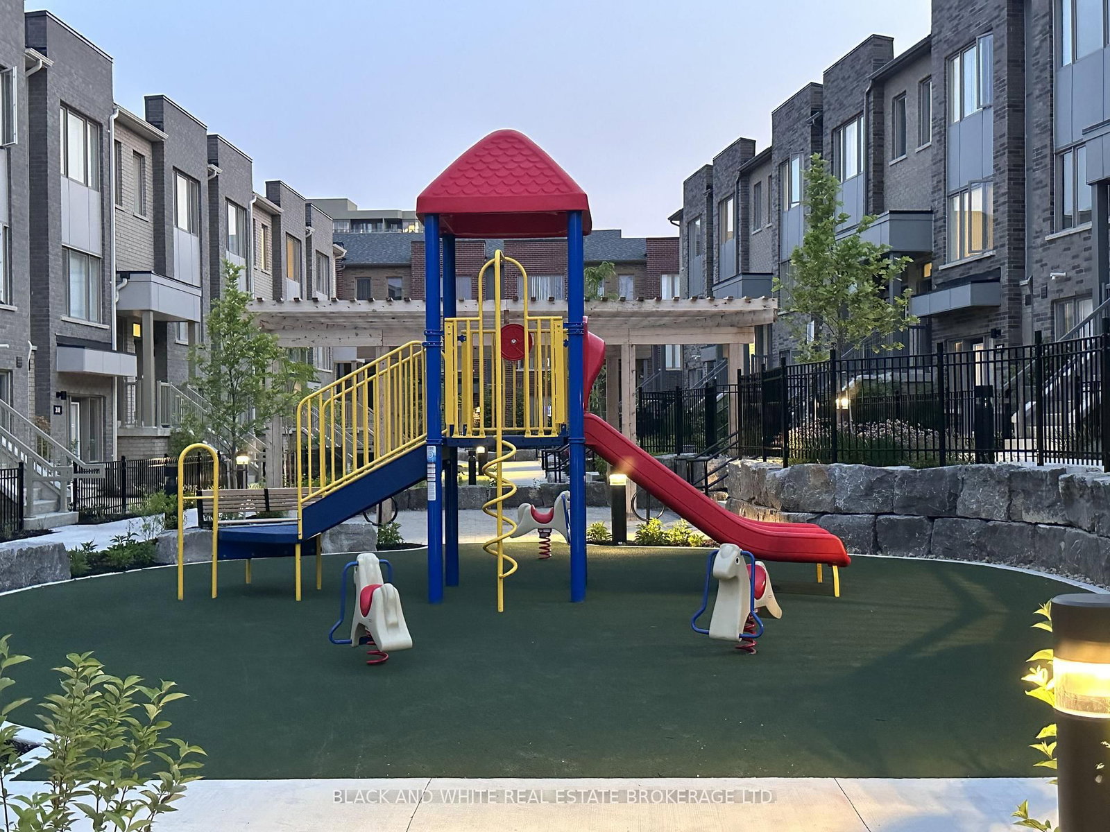 1525 Kingston Road, Unit 505 - Photo 12