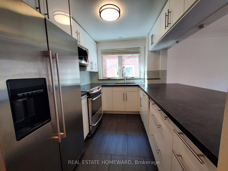 Main Floor - 21 Love Cres, Toronto, M4E 1V6 | Image 3