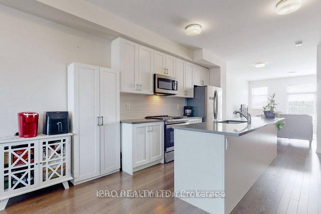 Townhouse for sale at 2614 Castlegate Crossing, Pickering, Ontario, L1X 0H9 - Duffin Heights - MLS: E12825262