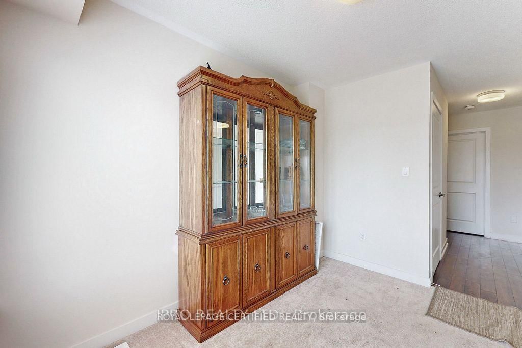 Townhouse for sale at 2614 Castlegate Crossing, Pickering, Ontario, L1X 0H9 - Duffin Heights - MLS: E12825262