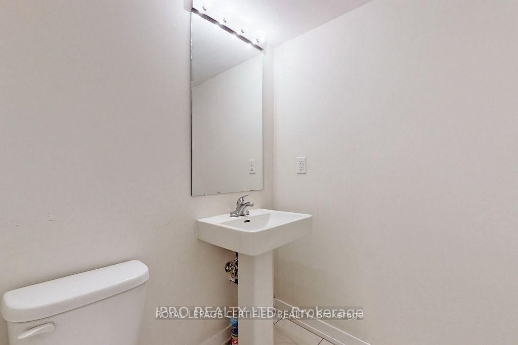 Townhouse for sale at 2614 Castlegate Crossing, Pickering, Ontario, L1X 0H9 - Duffin Heights - MLS: E12825262