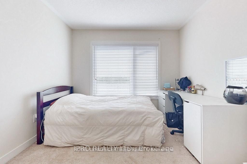 Townhouse for sale at 2614 Castlegate Crossing, Pickering, Ontario, L1X 0H9 - Duffin Heights - MLS: E12825262