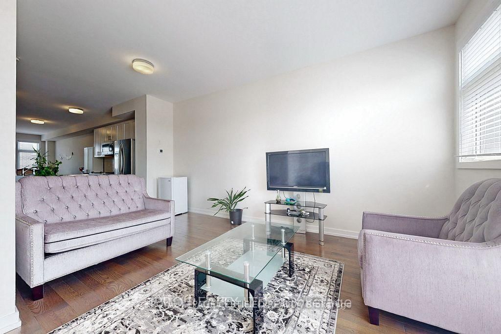 Townhouse for sale at 2614 Castlegate Crossing, Pickering, Ontario, L1X 0H9 - Duffin Heights - MLS: E12825262