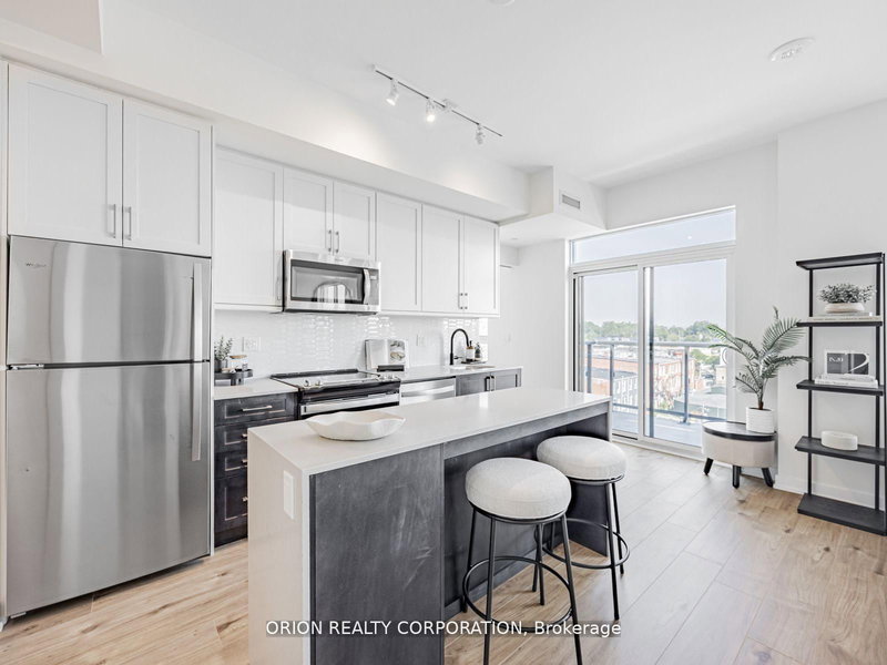 517 - 201 Brock St S, Whitby, L1N 4K2 | Image 2