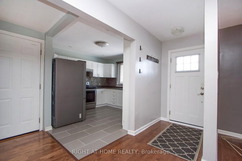Main Floor - 94 Emperor St, Ajax, L1S 1N2 | Image 3