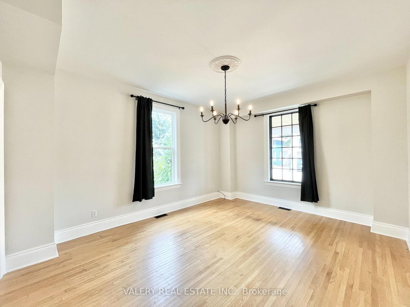 Main - 92 Nassau St, Oshawa, L1J 4A4 | Image 3