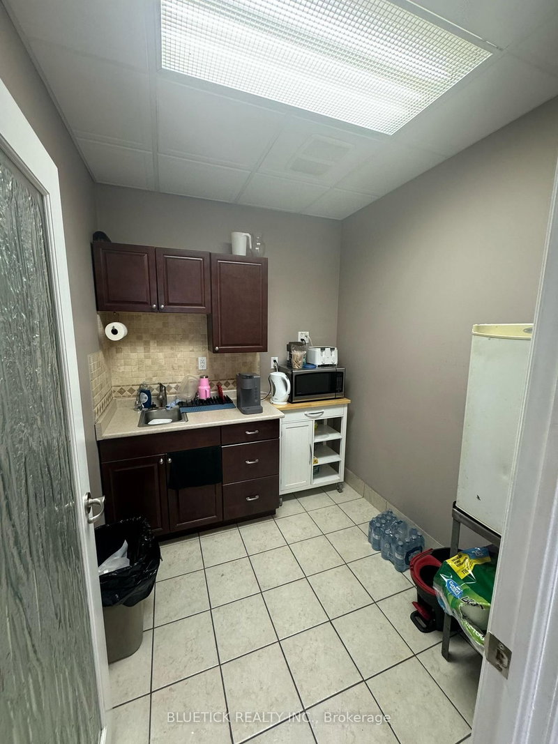 6A - 202 South Blair St, Whitby, L1N 8X9 | Image 3