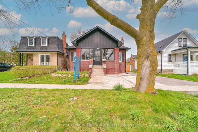 Main Floor - 290 Gliddon Avenue