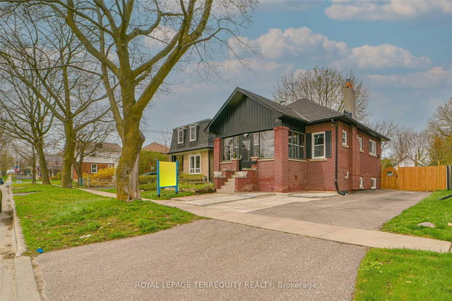 Main Floor - 290 Gliddon Avenue