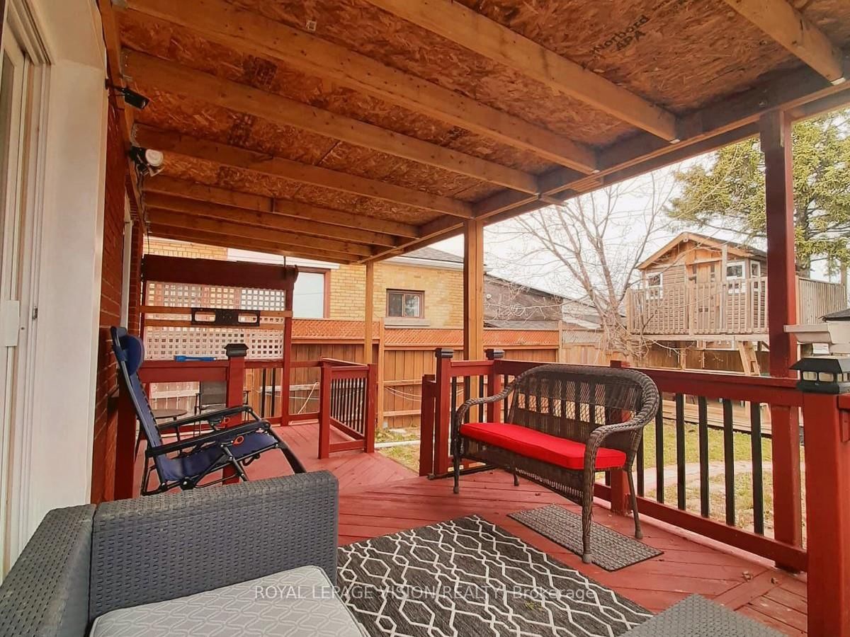 Detached House for sale at 52 Ellendale Drive, Toronto, Ontario, M1P 1N5 - Dorset Park - MLS: E12828738