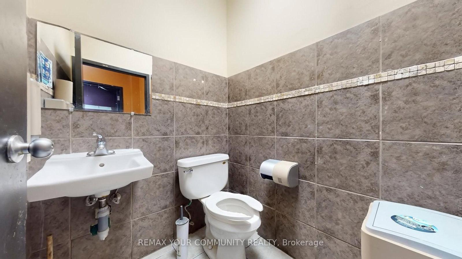 1383 Wilson Road N - Photo 14