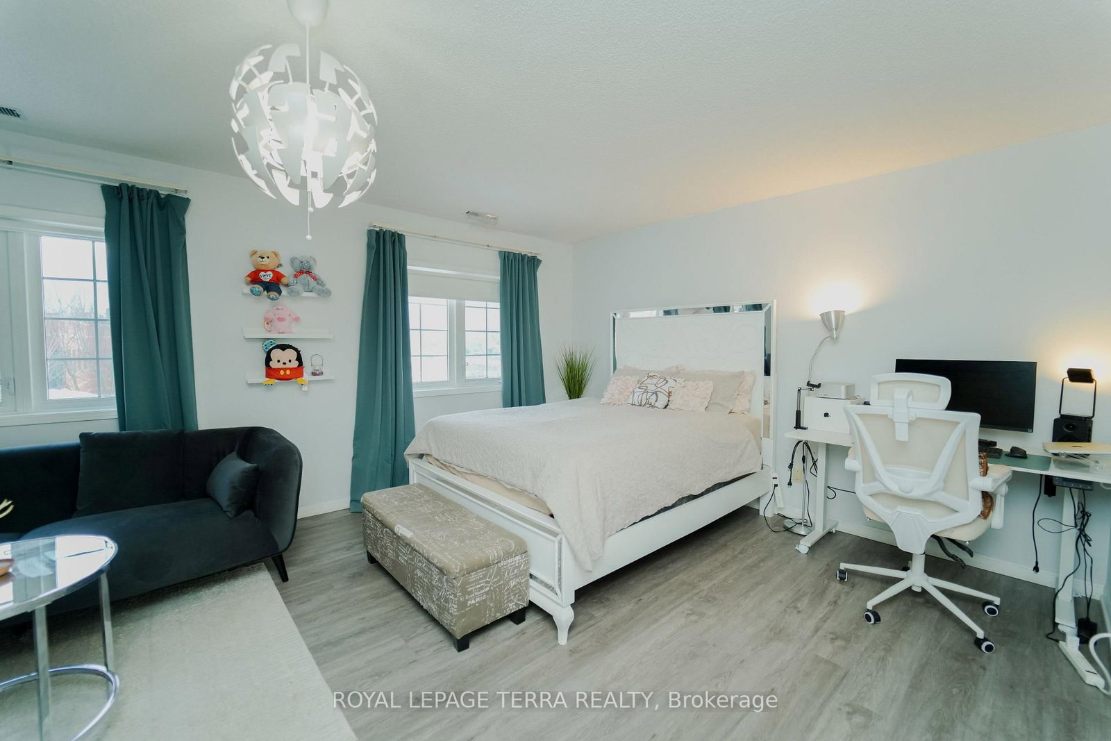 Townhouse for sale at 702-1400 The Esplanade, Pickering, Ontario, L1V 6V2 - Town Centre - MLS: E12829490