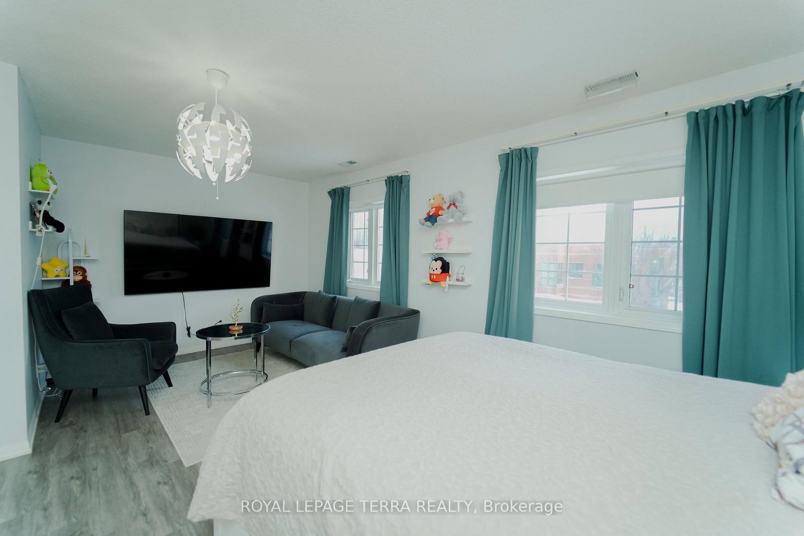 Townhouse for sale at 702-1400 The Esplanade, Pickering, Ontario, L1V 6V2 - Town Centre - MLS: E12829490