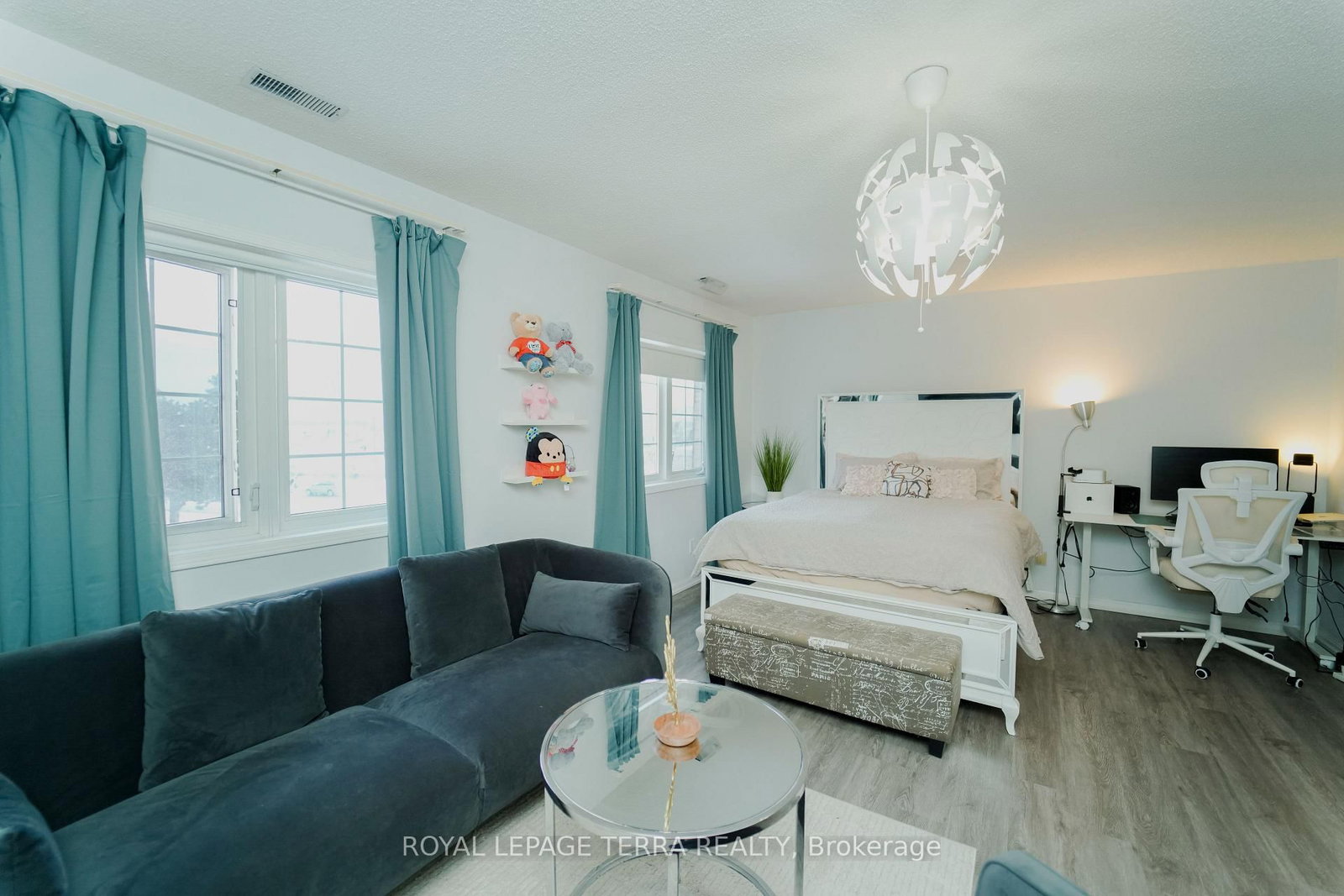 Townhouse for sale at 702-1400 The Esplanade, Pickering, Ontario, L1V 6V2 - Town Centre - MLS: E12829490