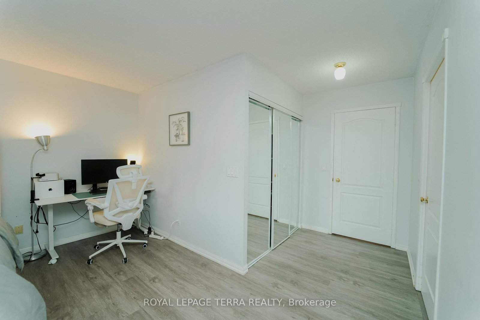 Townhouse for sale at 702-1400 The Esplanade, Pickering, Ontario, L1V 6V2 - Town Centre - MLS: E12829490