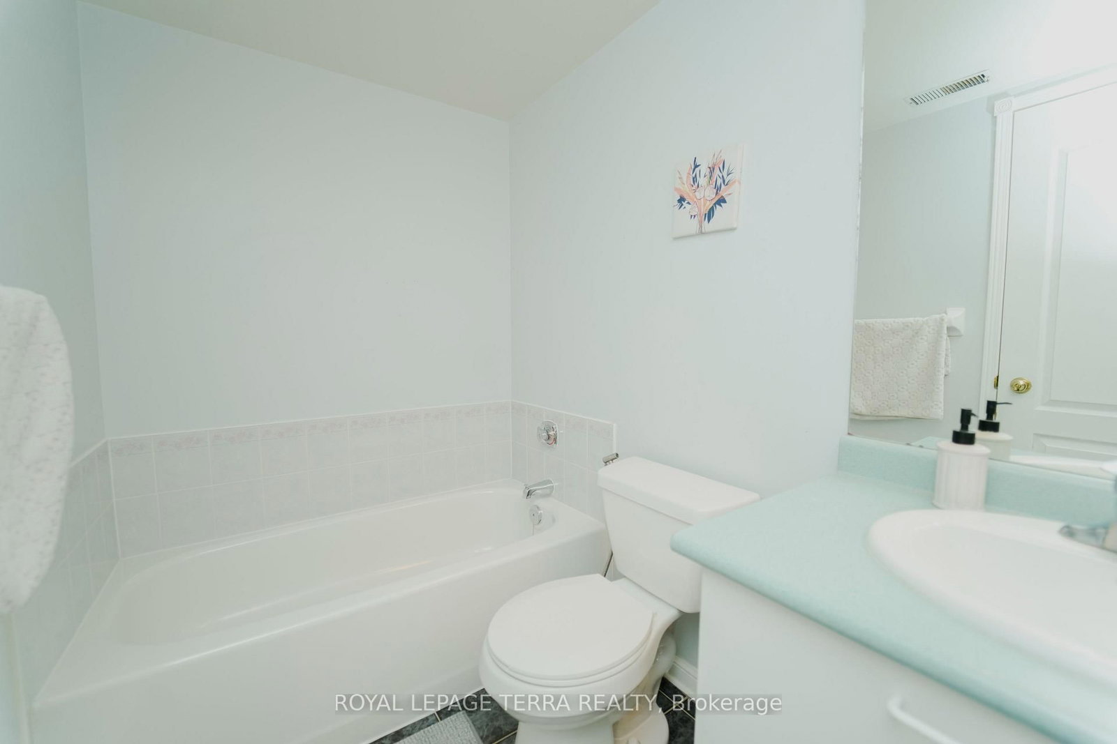 Townhouse for sale at 702-1400 The Esplanade, Pickering, Ontario, L1V 6V2 - Town Centre - MLS: E12829490