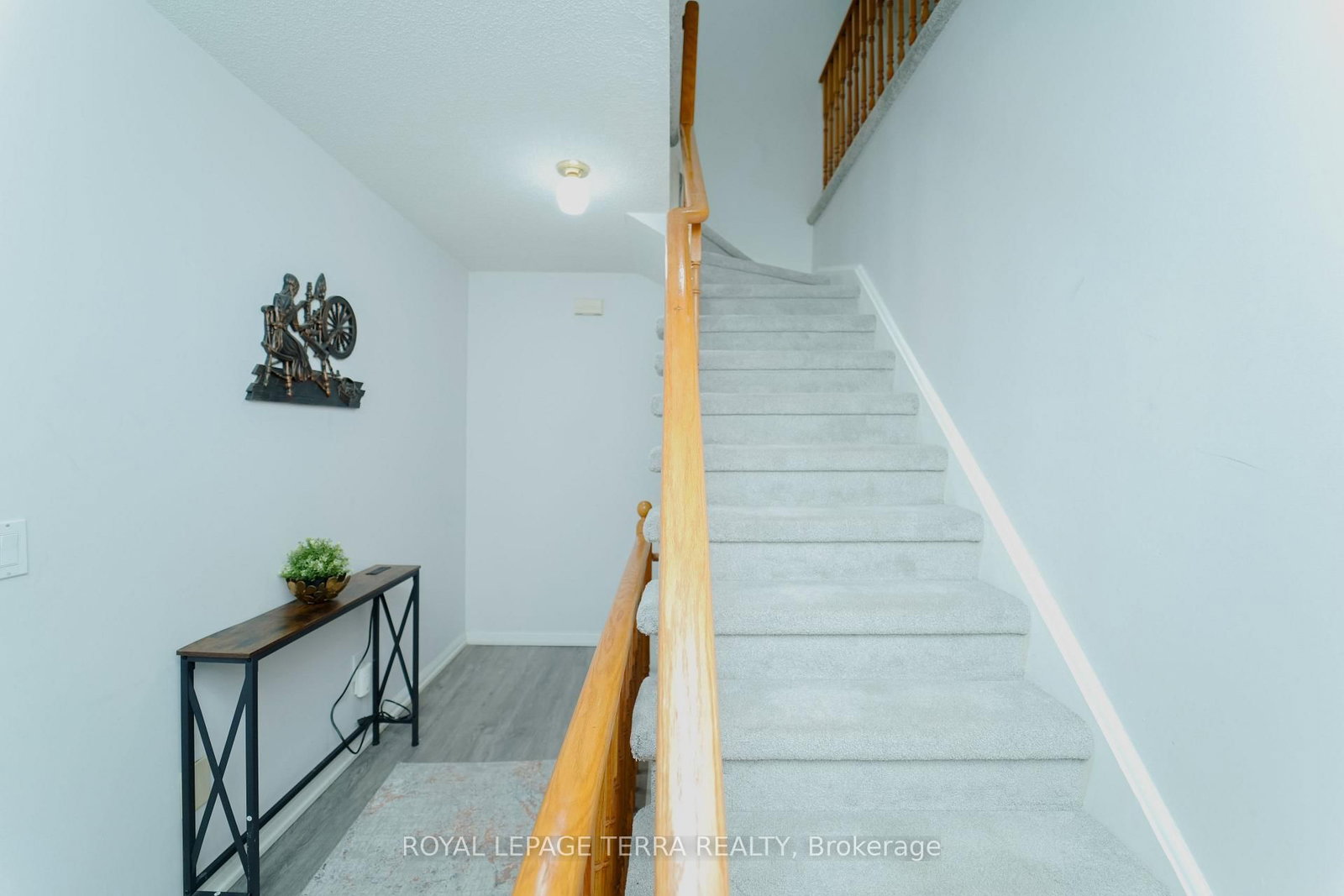 Townhouse for sale at 702-1400 The Esplanade, Pickering, Ontario, L1V 6V2 - Town Centre - MLS: E12829490