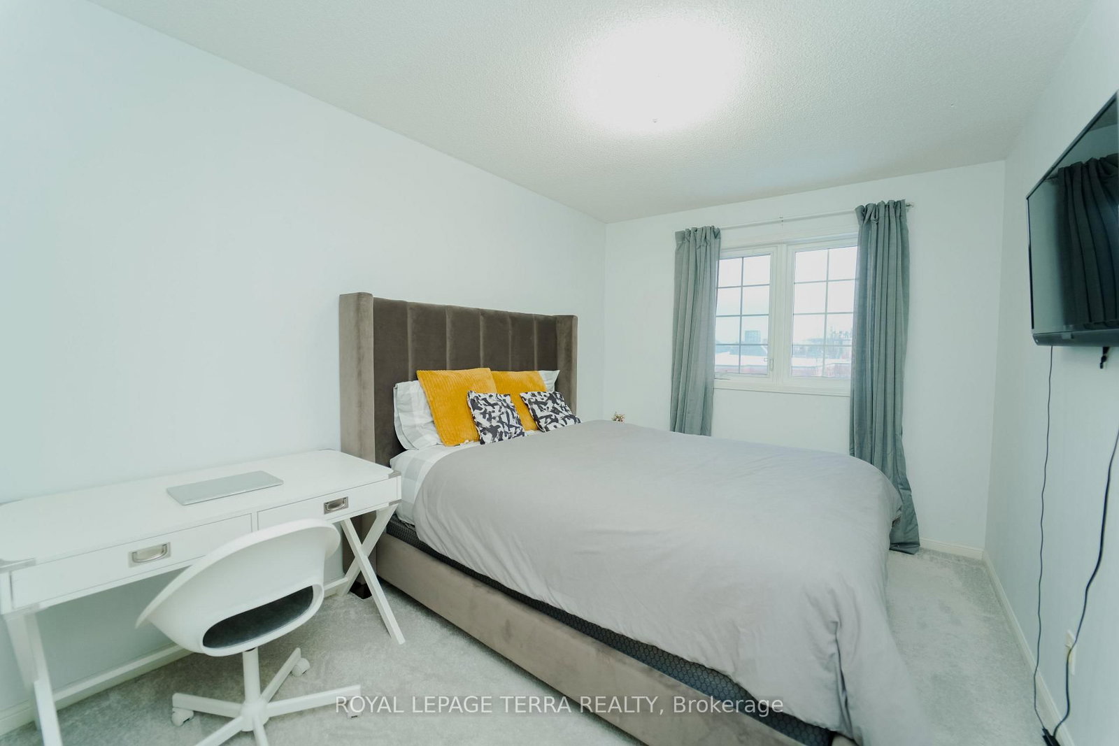 Townhouse for sale at 702-1400 The Esplanade, Pickering, Ontario, L1V 6V2 - Town Centre - MLS: E12829490