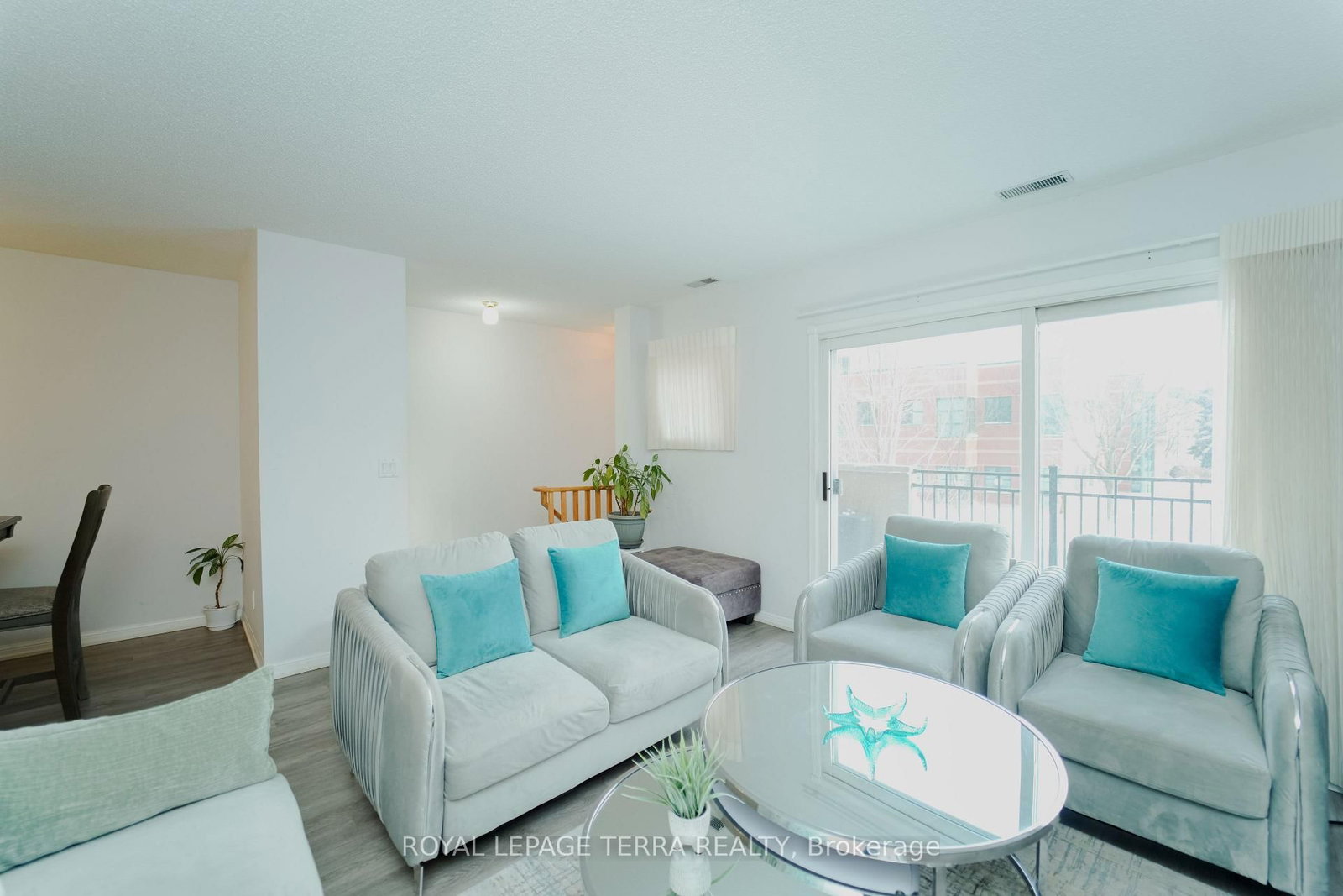 Townhouse for sale at 702-1400 The Esplanade, Pickering, Ontario, L1V 6V2 - Town Centre - MLS: E12829490