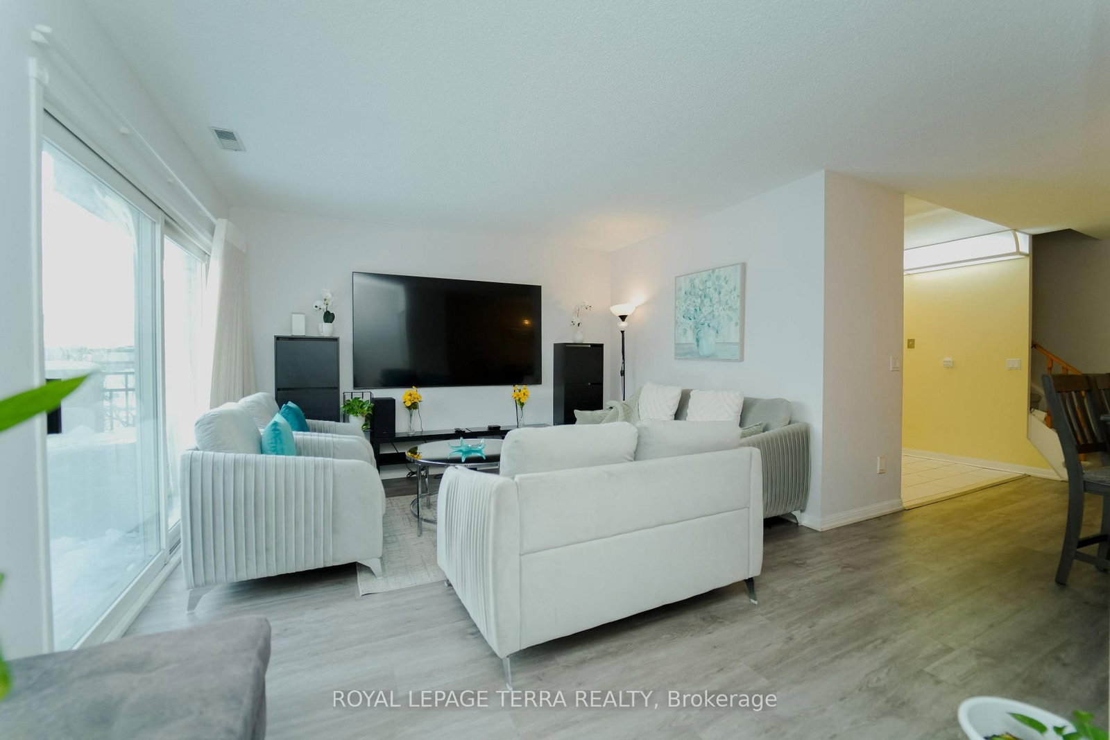 Townhouse for sale at 702-1400 The Esplanade, Pickering, Ontario, L1V 6V2 - Town Centre - MLS: E12829490