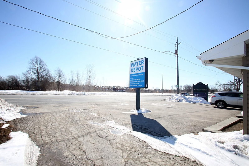 990 Taunton Rd E, Oshawa, L1R 3L8 | Image 2