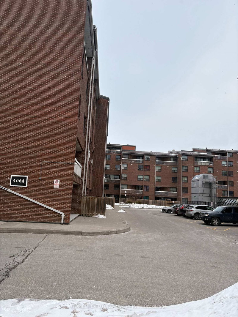 210 - 4064 Lawrence Ave E, Toronto, M1E 4V6 | Image 2