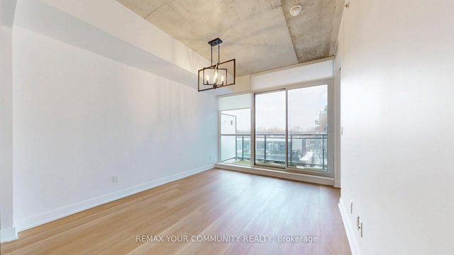 531 - 1190 Dundas Street E