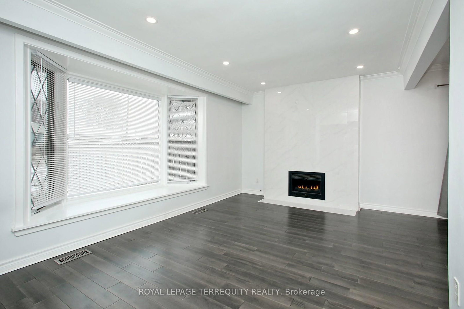 Detached House for lease at 1 Barnes Crescent, Toronto, Ontario, M1G 1Z8 - Woburn - MLS: E12830924