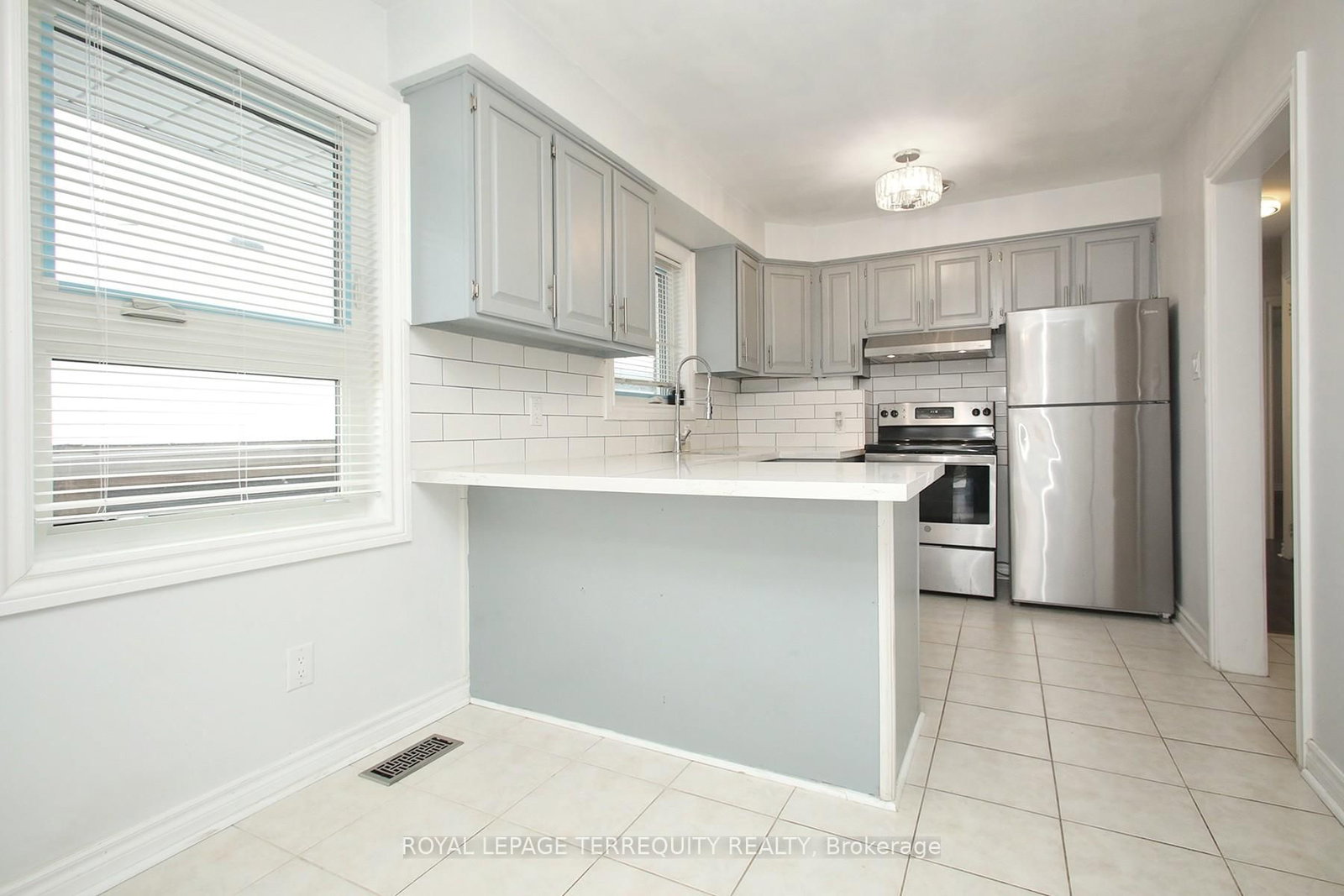 Detached House for lease at 1 Barnes Crescent, Toronto, Ontario, M1G 1Z8 - Woburn - MLS: E12830924