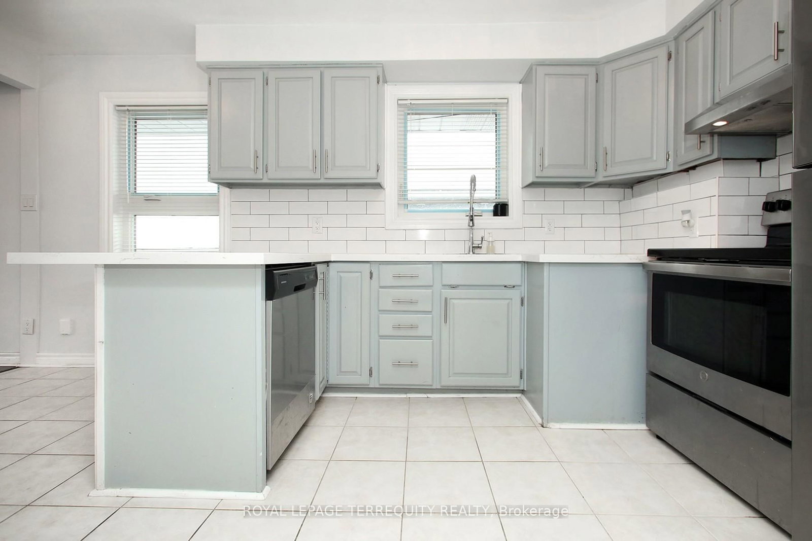 Detached House for lease at 1 Barnes Crescent, Toronto, Ontario, M1G 1Z8 - Woburn - MLS: E12830924