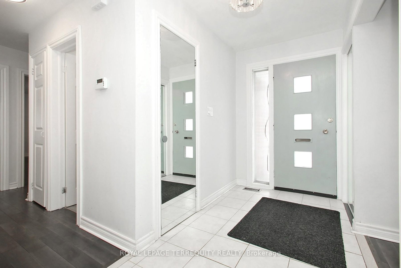 Detached House for lease at 1 Barnes Crescent, Toronto, Ontario, M1G 1Z8 - Woburn - MLS: E12830924