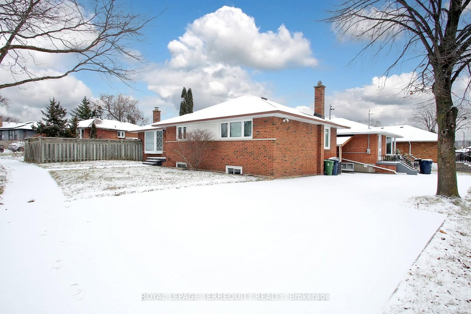 Detached House for lease at 1 Barnes Crescent, Toronto, Ontario, M1G 1Z8 - Woburn - MLS: E12830924