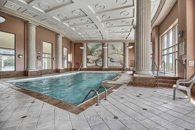 302 - 8 Lee Centre Drive