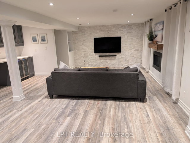 Basement - 10 kinloch Court