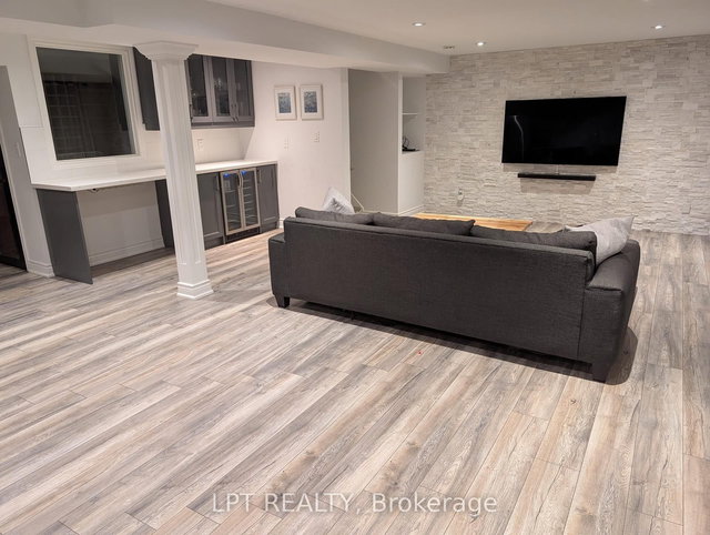 Basement - 10 kinloch Court