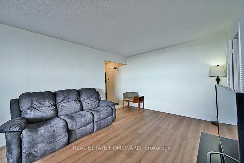 1015 - 2550 Pharmacy Ave, Toronto, M1W 1H9 | Image 2