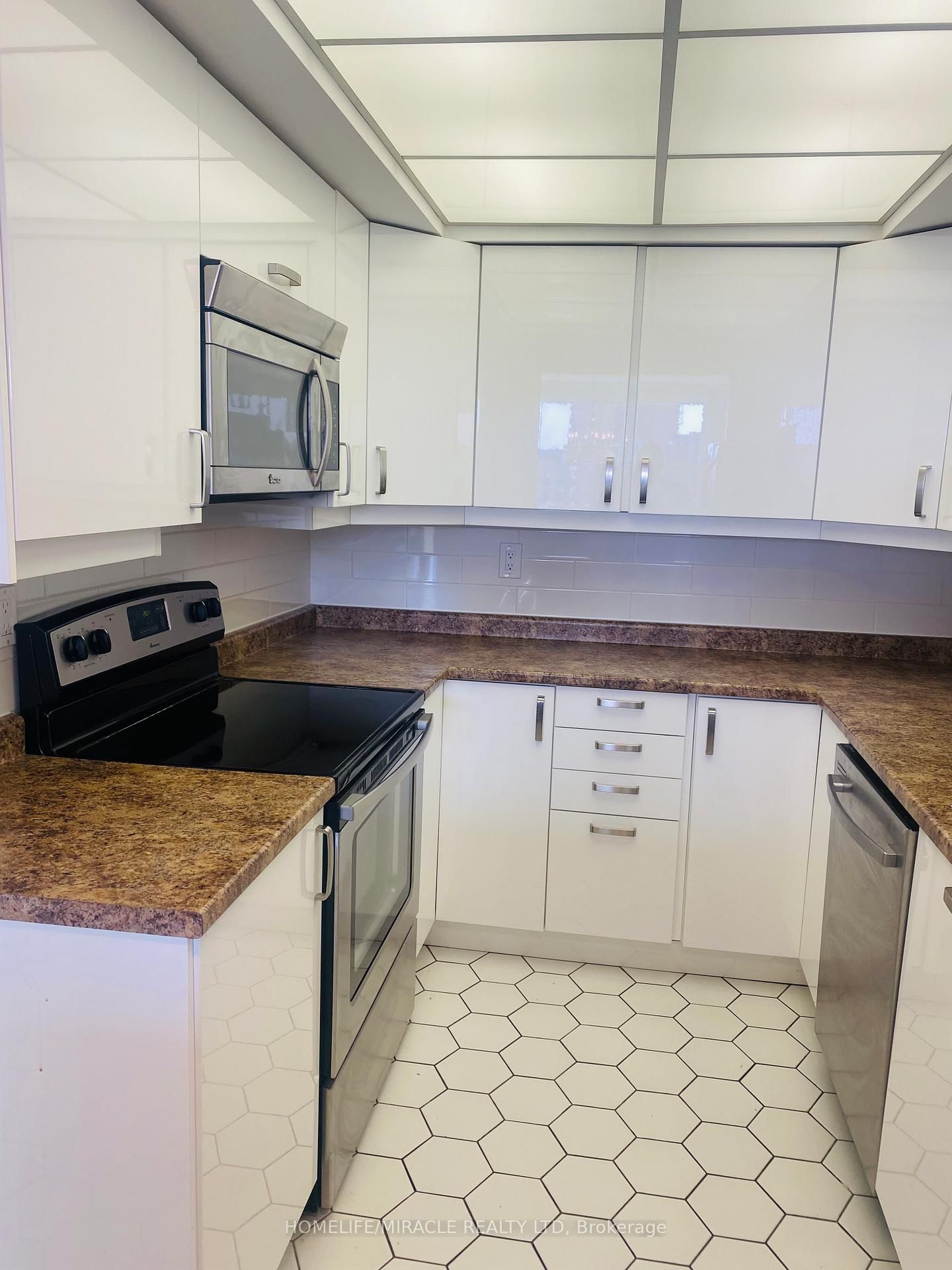 Condo for lease at 1908-121 Ling Road, Toronto, Ontario, M1E 4Y2 - West Hill - MLS: E12831832