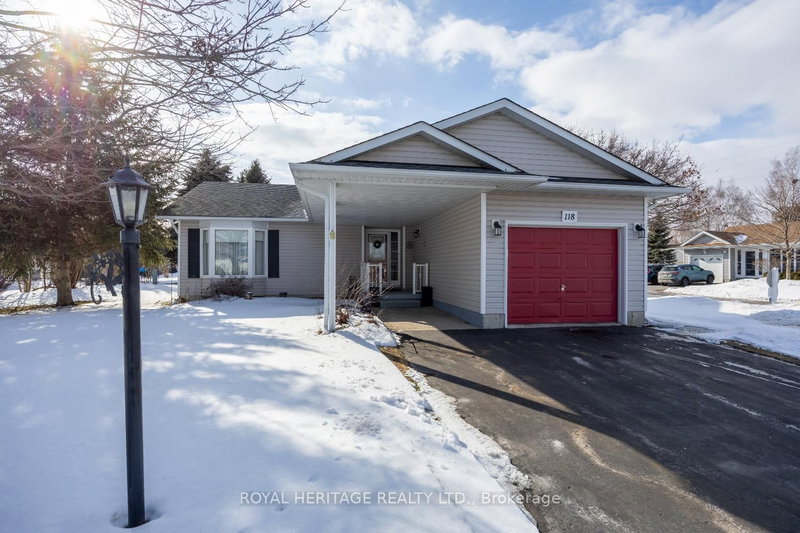 118 Bluffs Rd, Clarington, L1B 1A8 | Image 2